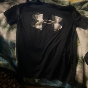 Black short sleeve shirt